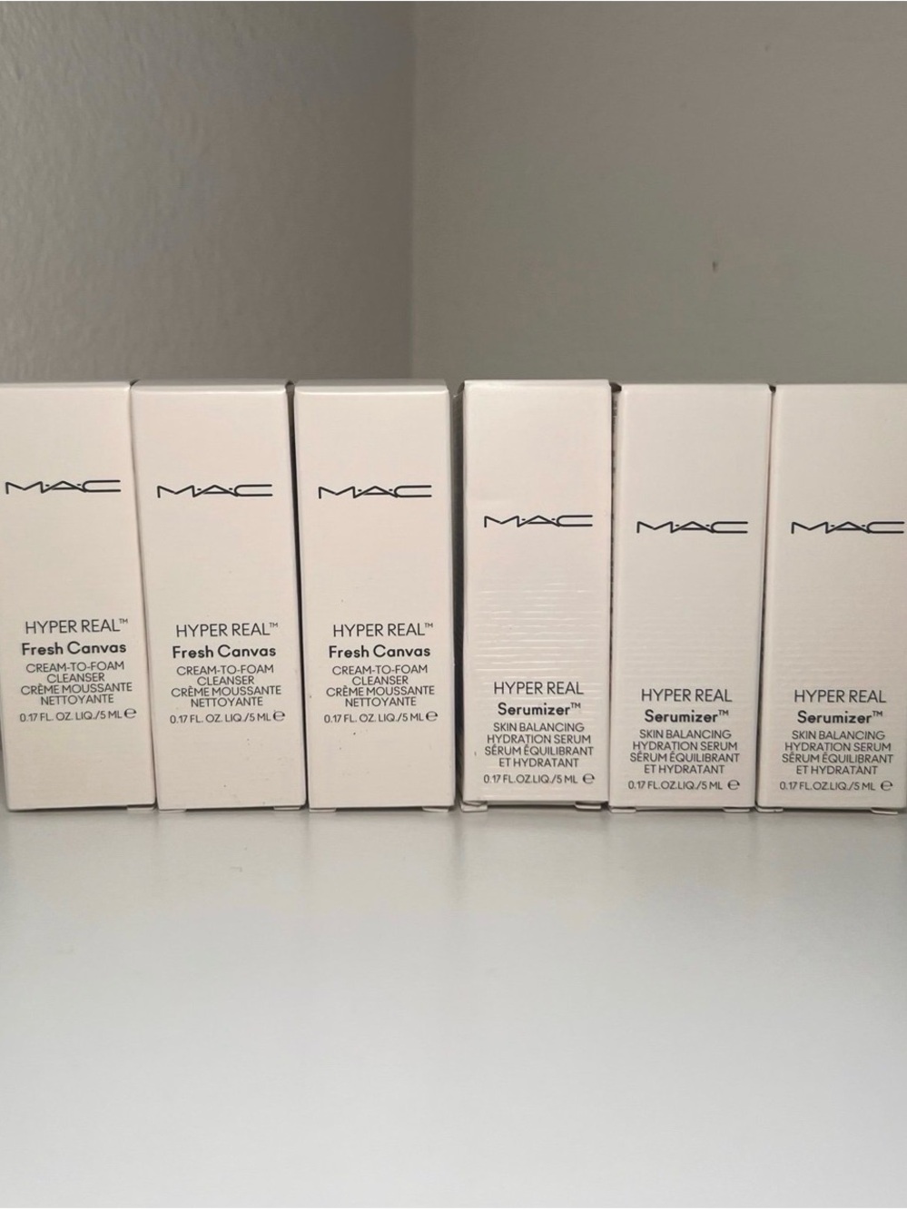 MAC Hyper Real Fresh Canvas & Serumizer Minis Bundle